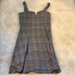 Aero  dress plad pattern new never worn!